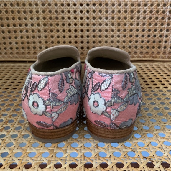 Stuart Weitzman Pipearky Pink Floral Smoking Flats Loafers 8 - Picture 4 of 5